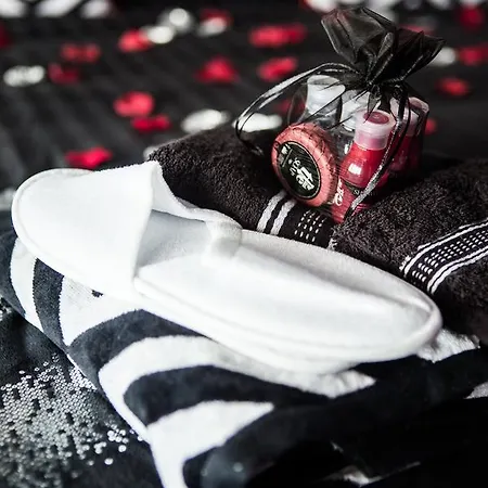 Glamour & Апартаменты Дижон